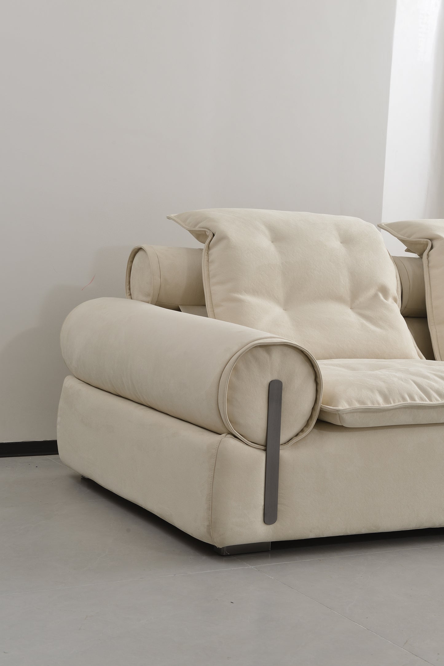 Cirra Sectional Sofa with Chaise